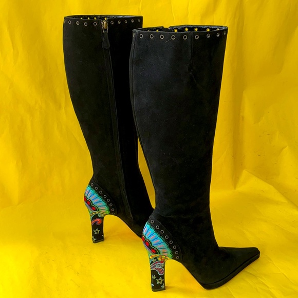 Versace Black Heeled Boots with Colorful Embroidery - Picture 3 of 16